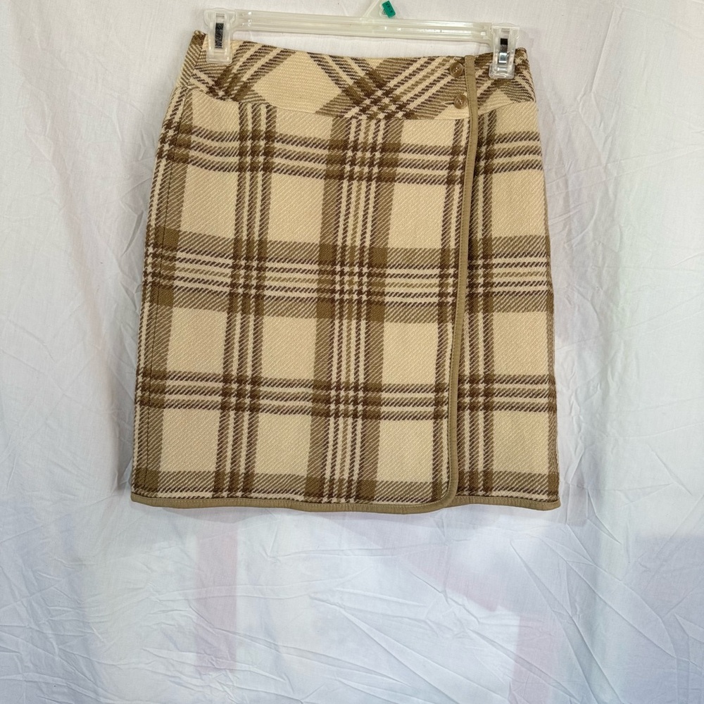 Liz claiborne LIZSPORT PETITE  Rap around Skirt With Lining  Tan Plaid Size  10p
